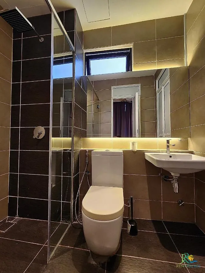 D Pristine Family Suites By Holi Johor Bahru 0*,